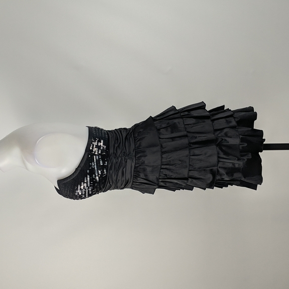 Elle Zeitoune Dress Size 10 Black Sequins Strapless Zip-up Back Layered BNWT - Picture 3 of 9